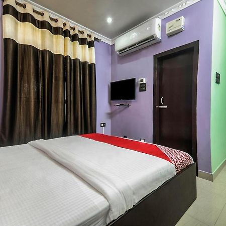 Oyo 13927 Green View Guest House Dispur Exterior photo