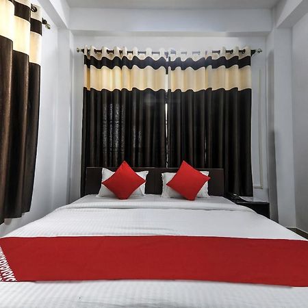 Oyo 13927 Green View Guest House Dispur Exterior photo
