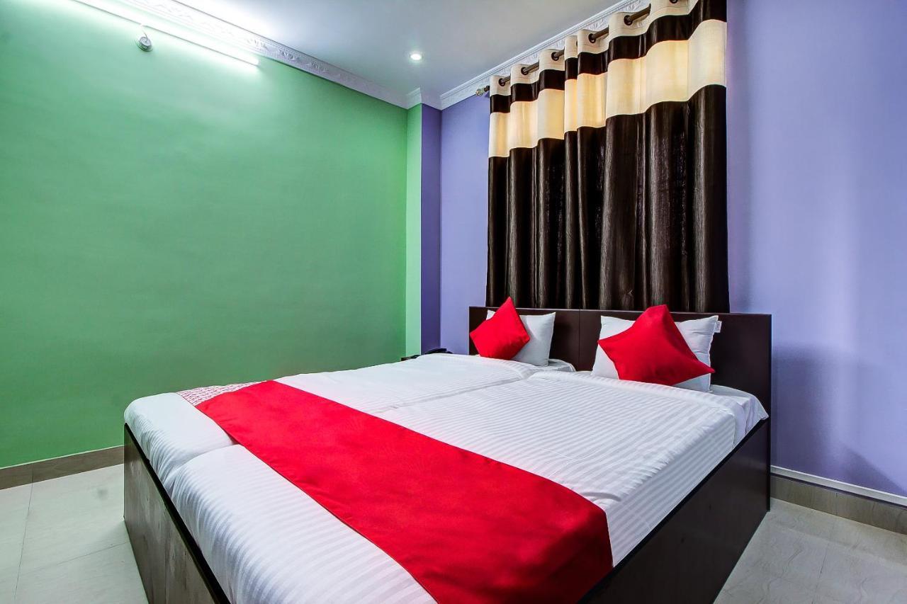 Oyo 13927 Green View Guest House Dispur Exterior photo
